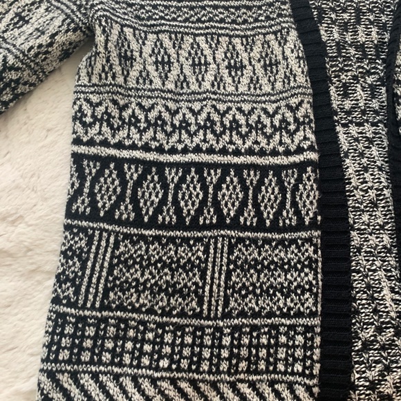 Merona Black & White Geometric Pattern Open Front Cardigan- Size Large - Picture 5 of 10